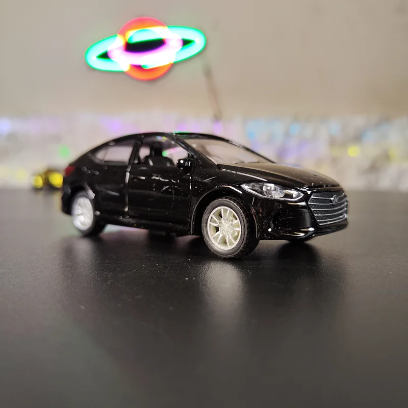 ماشین فلزی موزیکال HYUNDAI