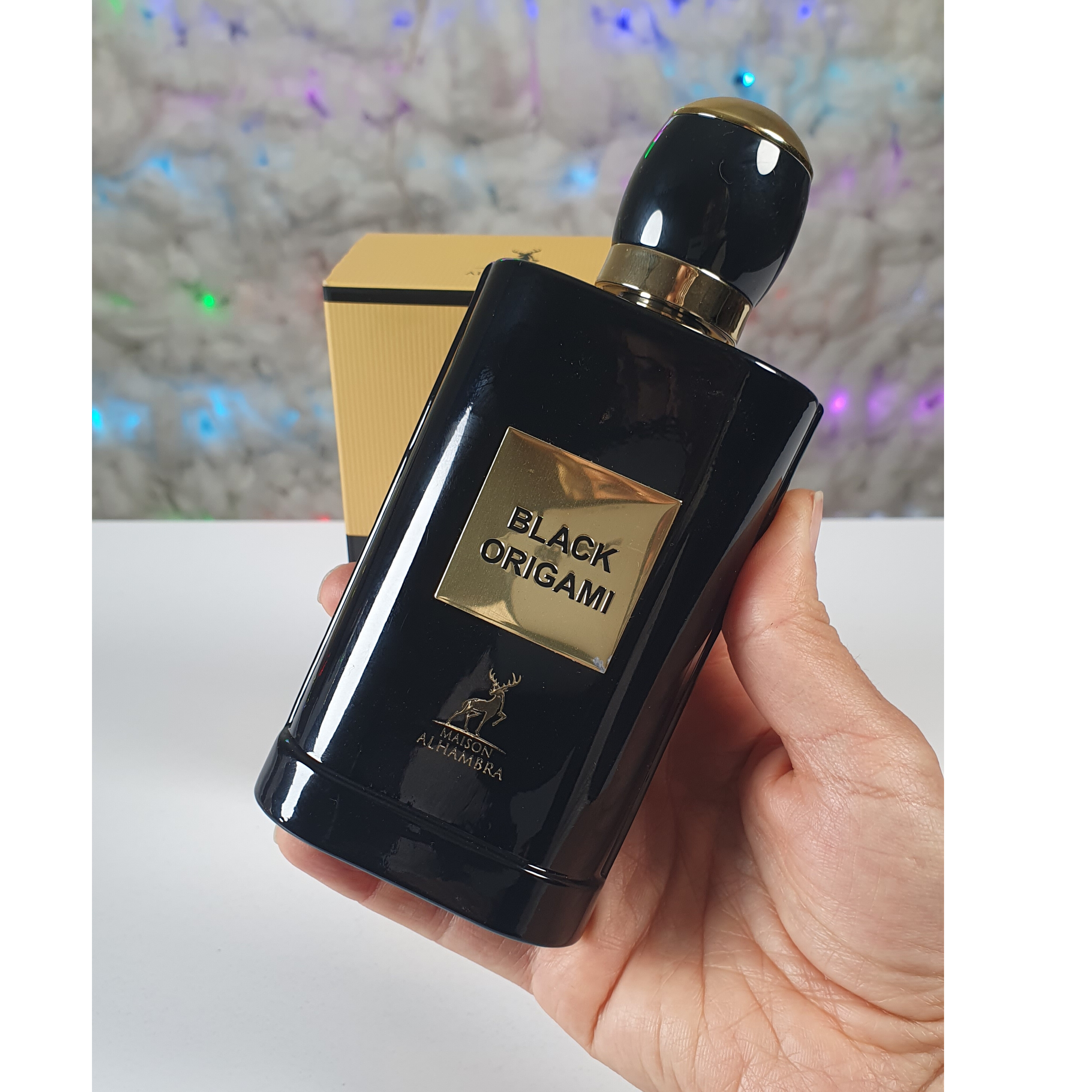 ادکلن black origami(یونیکس زنانه و مردانه)