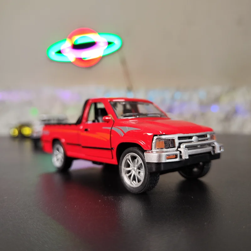 ماشین فلزی موزیکال تویوتا هایلوکس تایگر